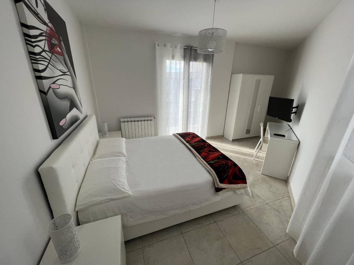 Casa Vacanze Le Tre Scimmiette Paterno  Kültér fotó
